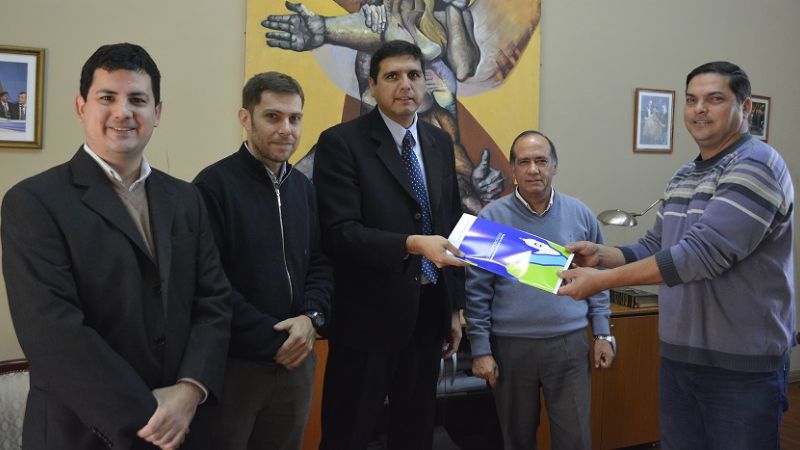 Taxistas tendrán su base de comunicación