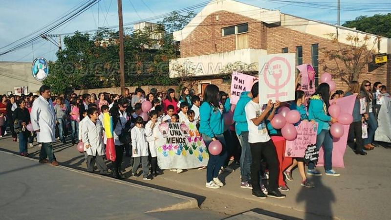 Charla sobre femicidio y violencia de género