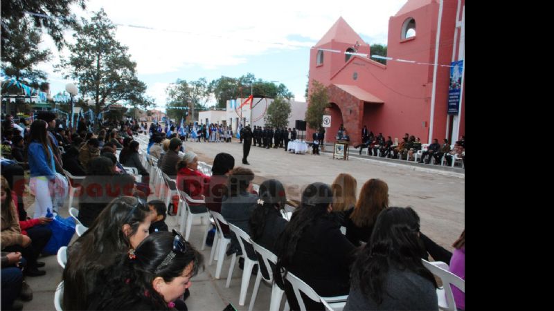 Acto por un nuevo aniversario de la Independencia en Fiambalá