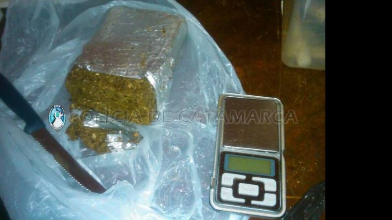 Secuestran marihuana, cocaína y casi $20.000