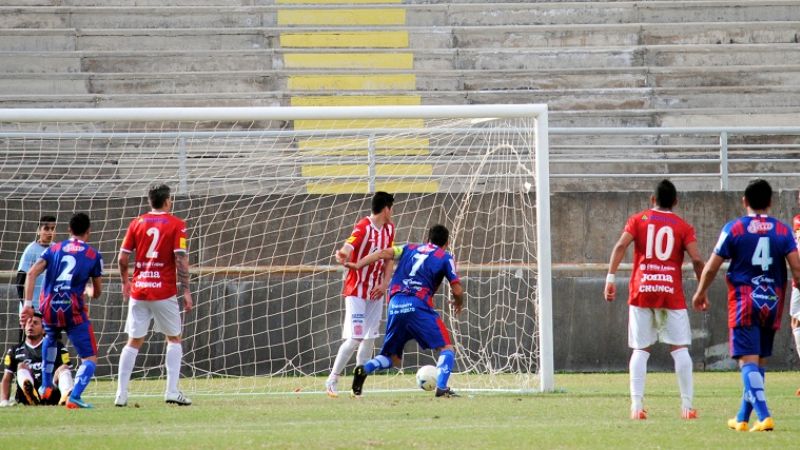 Sin merecerlo, San Lorenzo perdió con San Martín, que es escolta
