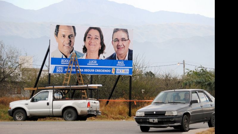 Nuevos carteles políticos, en el tránsito hacia las PASO