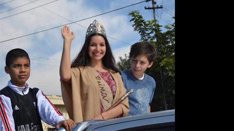 La reina del Poncho 2015, Agustina Barot, visito Alijilán
