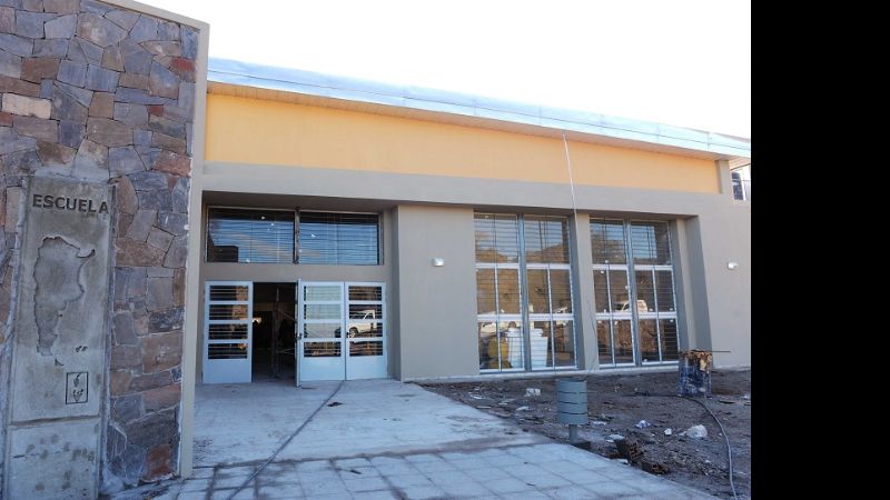 La Gobernadora visitó El Pajonal y la Villa de Pomán