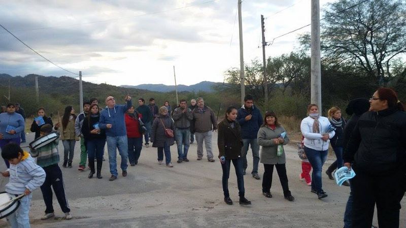 Vecinos agradecen por importante obra eléctrica en el norte