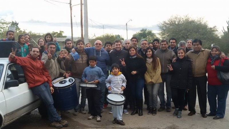 Vecinos agradecen por importante obra eléctrica en el norte