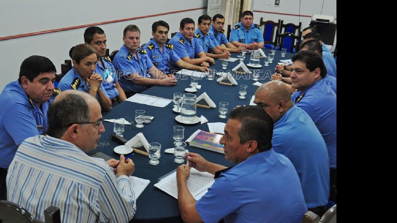 Analizan renuncia en la Policía