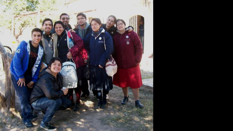 Jóvenes misionaron en La Dorada