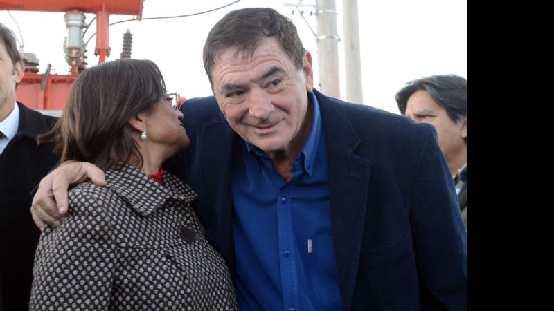 Molina con Lucía en la inauguración del transformador en Polcos