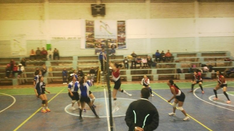 Excelente nivel en el regional de voley jugado en Santa María