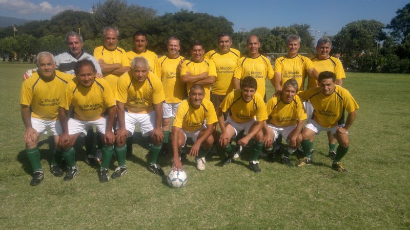 Médicos en la Maxi y Policías en la Sénior, líderes en la LIF