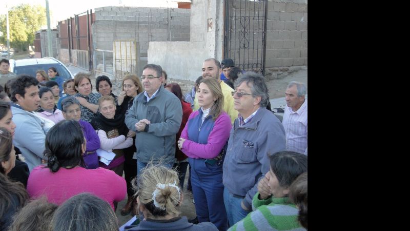 Jalil visitó el barrio Parque Norte