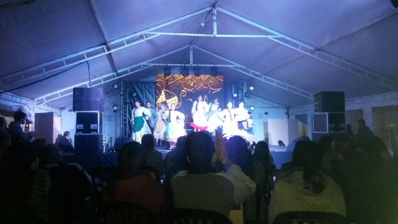 La carpa de Educación en el Poncho sigue recibiendo cientos de visitantes