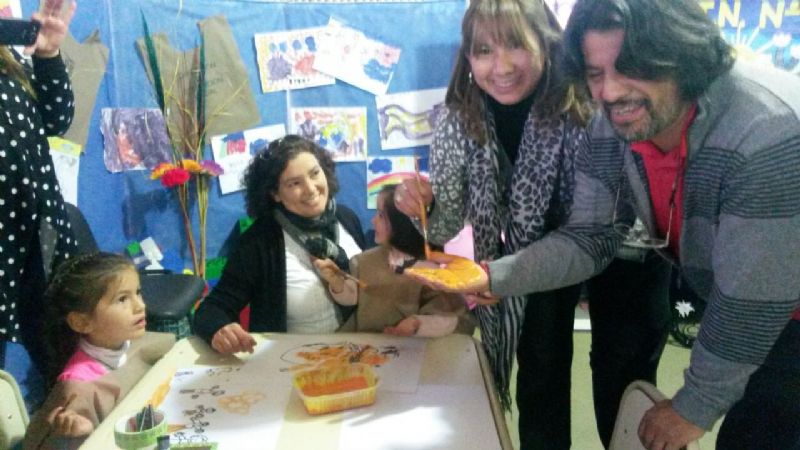 La carpa de Educación en el Poncho sigue recibiendo cientos de visitantes