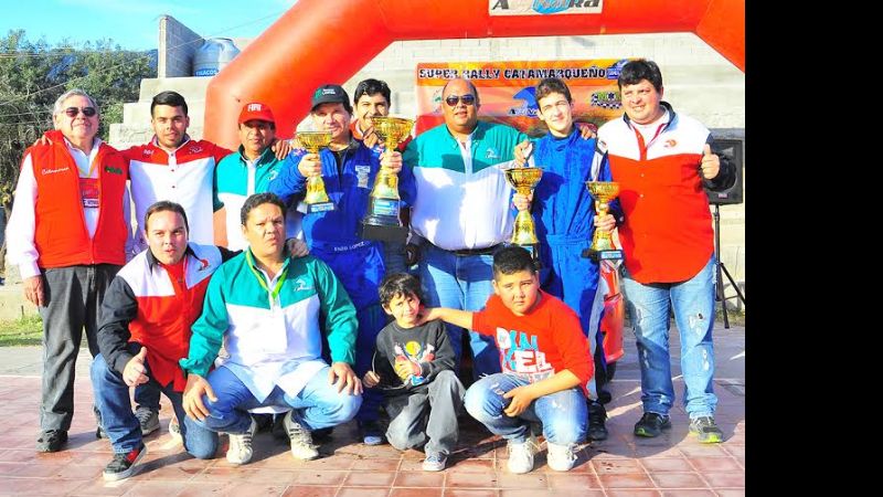 El piloto Enzo López “dueño” del “Poncho Catamarqueño”