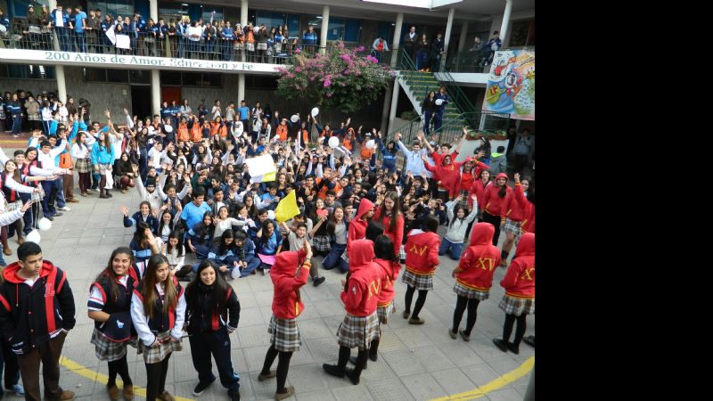 Movida a favor de la vida en el Colegio del Carmen