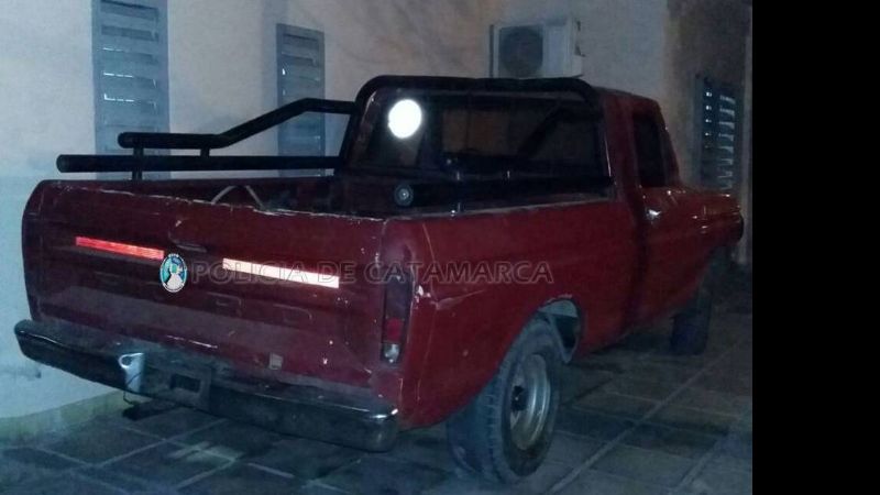 Aprehendieron a un hombre que agredió a policías e intentó huir