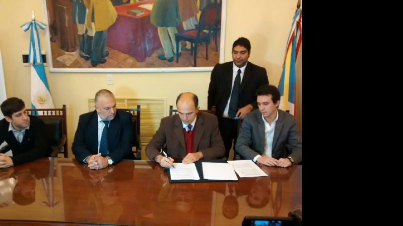 Convenio con Cascos Blancos