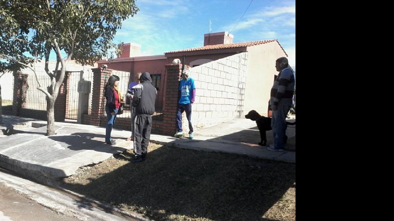 Precandidata a concejal visita los barrios del sur capitalino