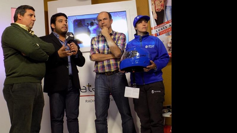 Denett entregó cascos protectores