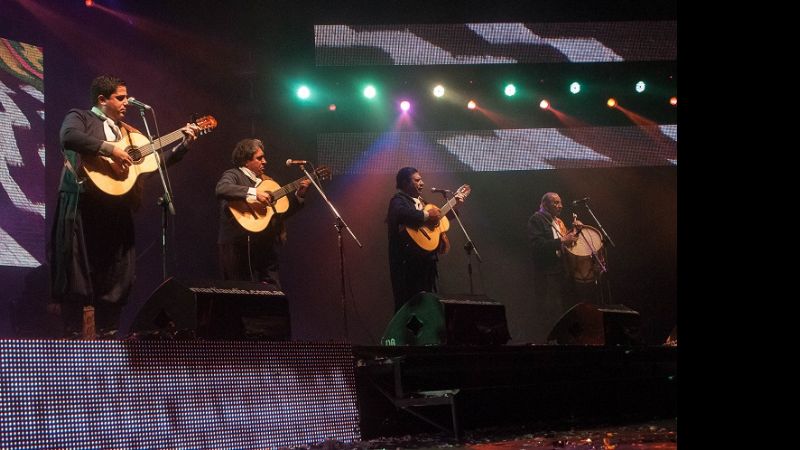 Los Manseros cerraron el Poncho 2015