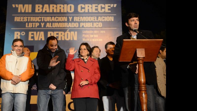 Lucía inauguró el sistema de alumbrado público en el Barrio Eva Perón
