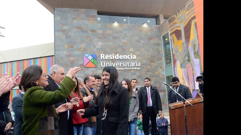 Lucía inauguró la Residencia Universitaria