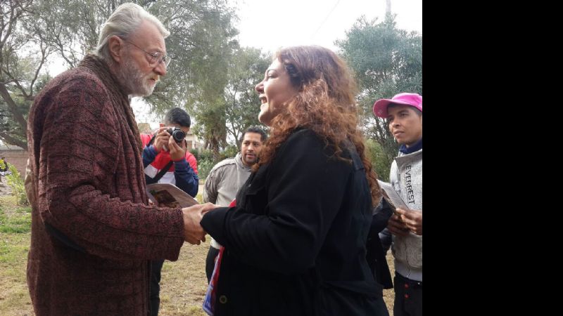 Natalia Soria recorrió el barrio 140 viviendas de Valle Viejo