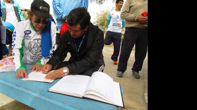 Donación para la Agrupación “Pedro Arias”