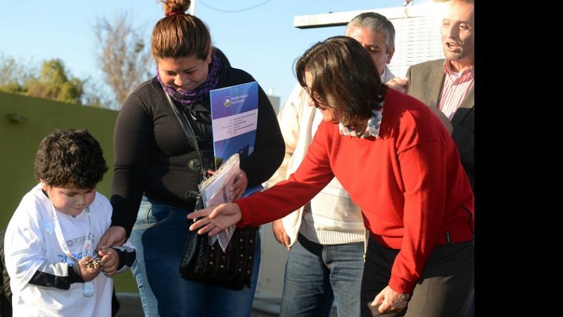 La Gobernadora entregó viviendas en Banda de Varela