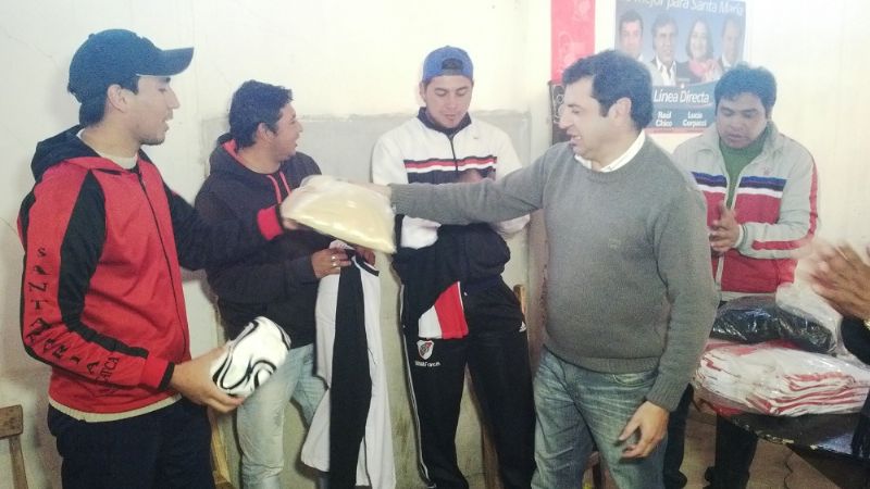 Álvaro Herrero sigue en contacto con la gente