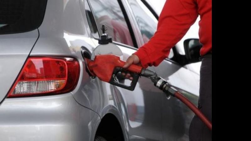 Aranguren promete subas graduales en el precio de las naftas a partir de enero