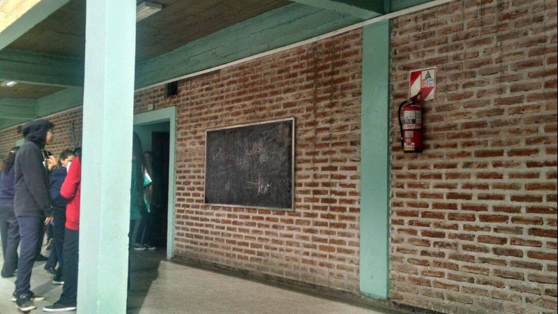 Matafuegos en escuelas municipales