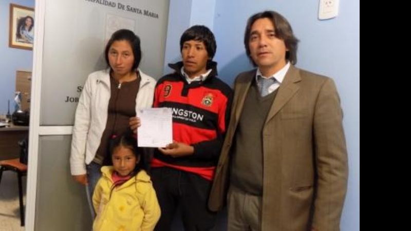 Asistencia a familia que perdió todo en un incendio