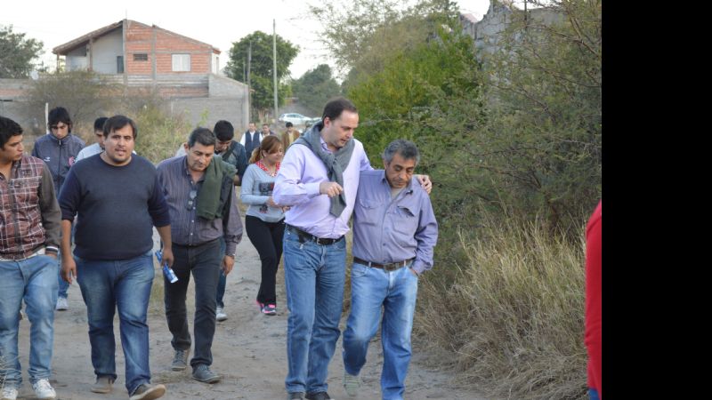 Mera en la caminata y acto del FPV-PJ en los Circuitos 1 y 2