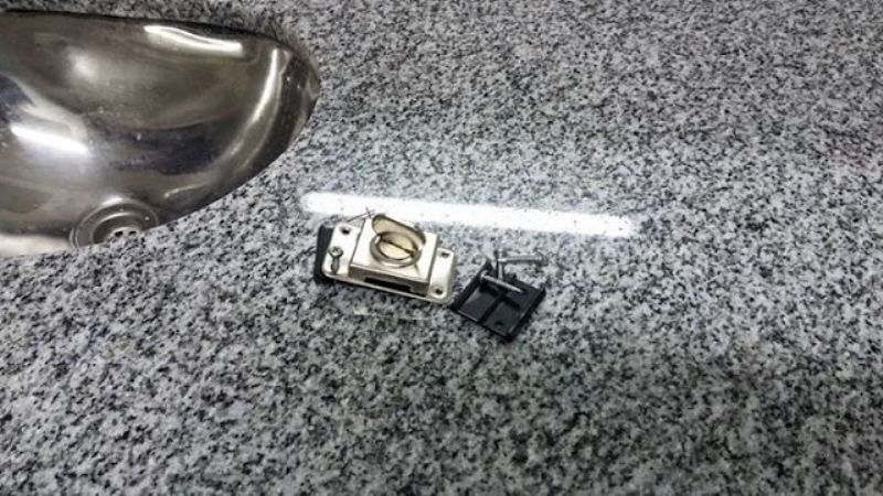 Los inadaptados de siempre rompieron las nuevas instalaciones del hospital