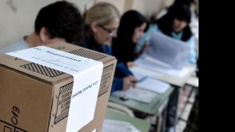 Entre siete propuestas los cordobeses eligen al nuevo gobernador