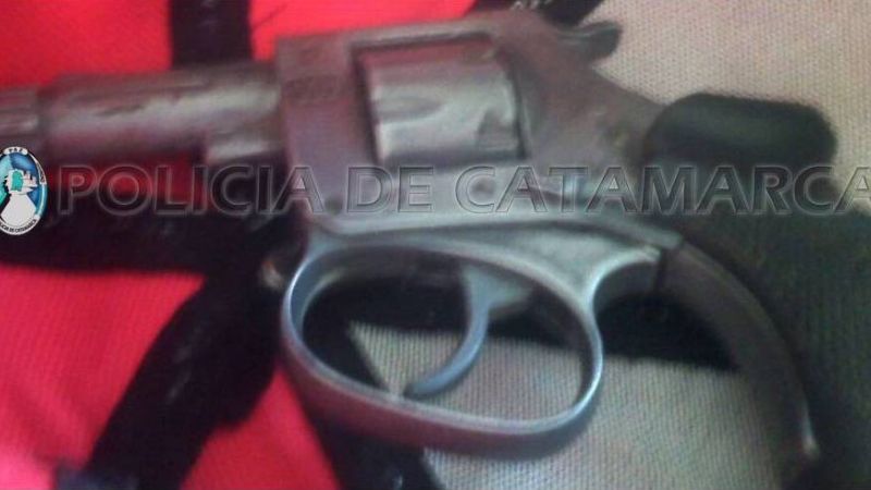 Secuestran un arma de fuego en un puesto caminero de Valle Viejo