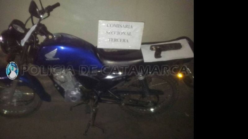 Tras un accidente, demoran a un adolescente y secuestran una moto robada