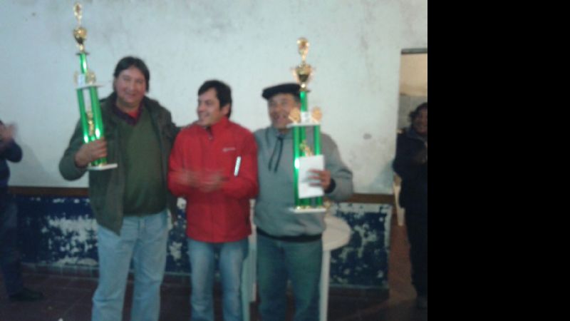 Diez parejas participaron de campeonato de truco en El Alto
