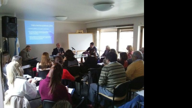 Capacitación para escribanos de la provincia