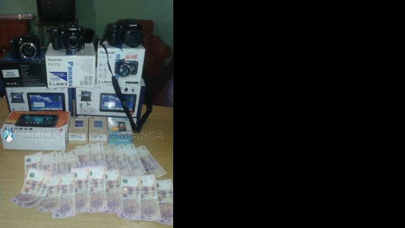 Recuperan gran cantidad de elementos tecnológicos robados y aprehenden a una mujer