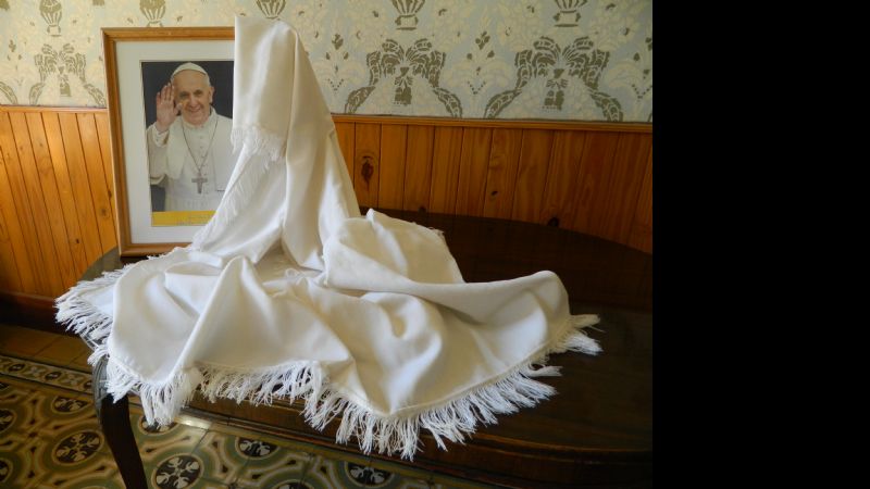 Una manta de la Cuna del Poncho para el Santo Padre