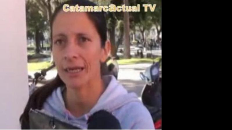 Mamá reclama respuesta de autoridades educativas