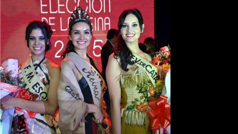 Agustina Barot, es la nueva reina del Poncho 2015