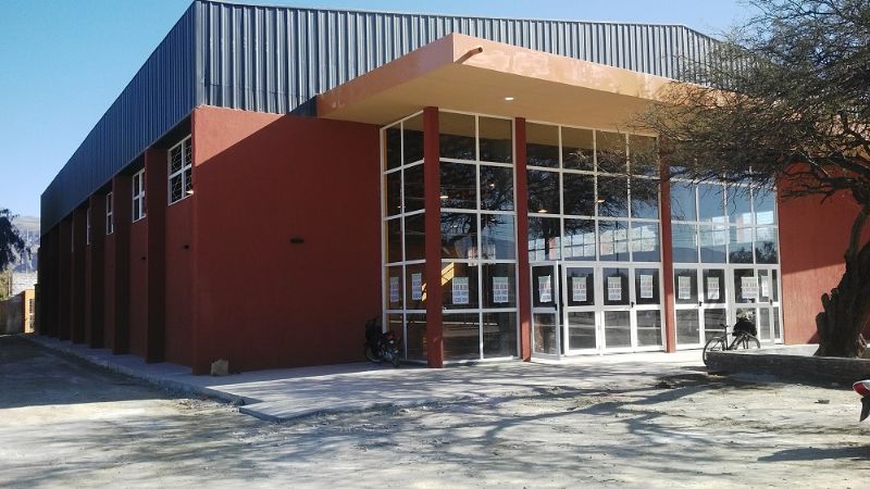 El polideportivo construido por Alumbrera ya está en su etapa final