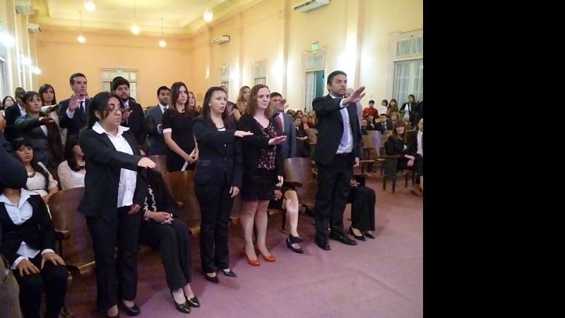 Emotivo acto de Colación de Grado en Derecho