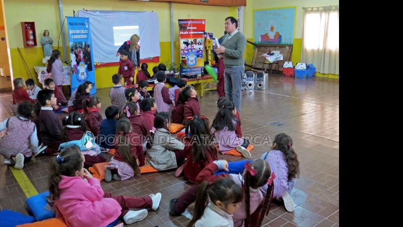 Charlas en escuela sobre seguridad vial