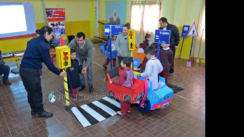 Charlas en escuela sobre seguridad vial