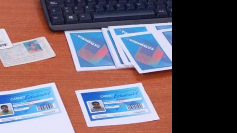 Sigue la entrega de carnets estudiantiles a vecinos de Valle Chico